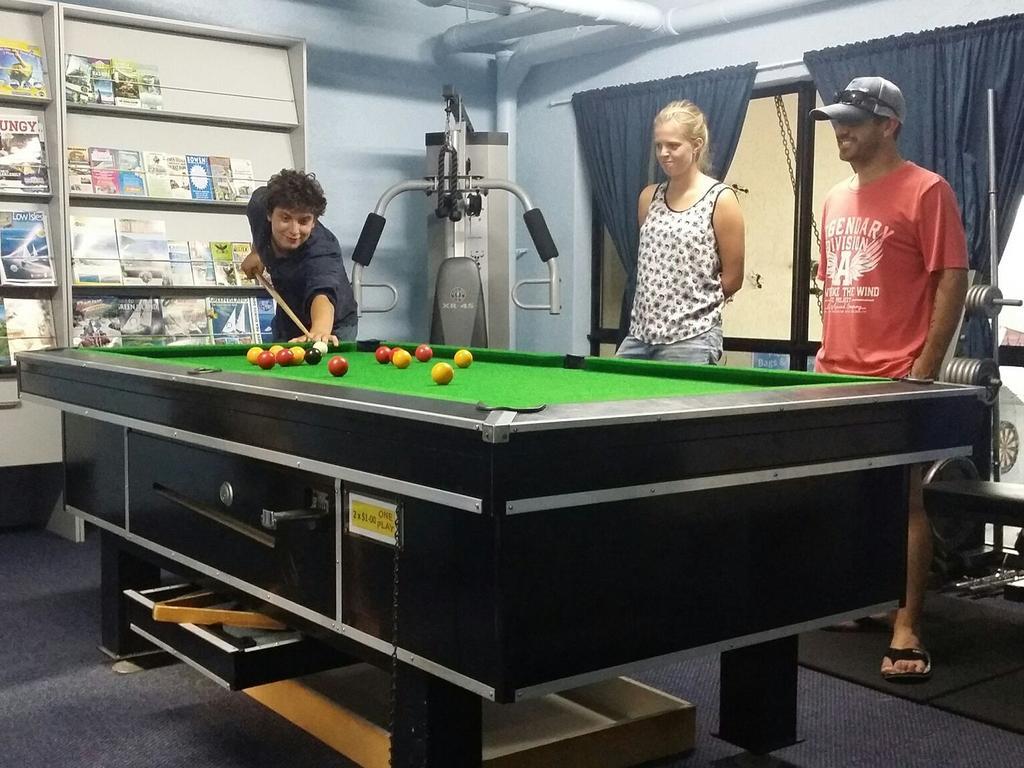 Reef Lodge Backpackers ทาวน์วิล ภายนอก รูปภาพ