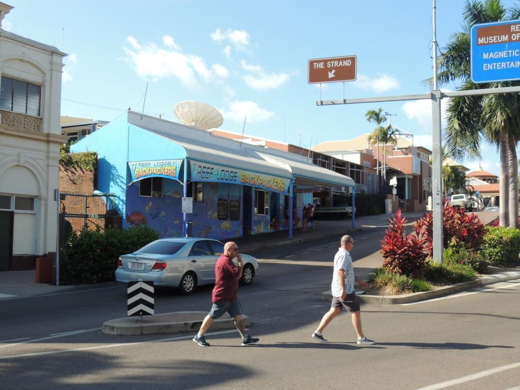 Reef Lodge Backpackers ทาวน์วิล ภายนอก รูปภาพ