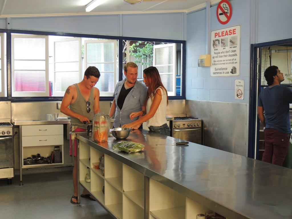 Reef Lodge Backpackers ทาวน์วิล ภายนอก รูปภาพ