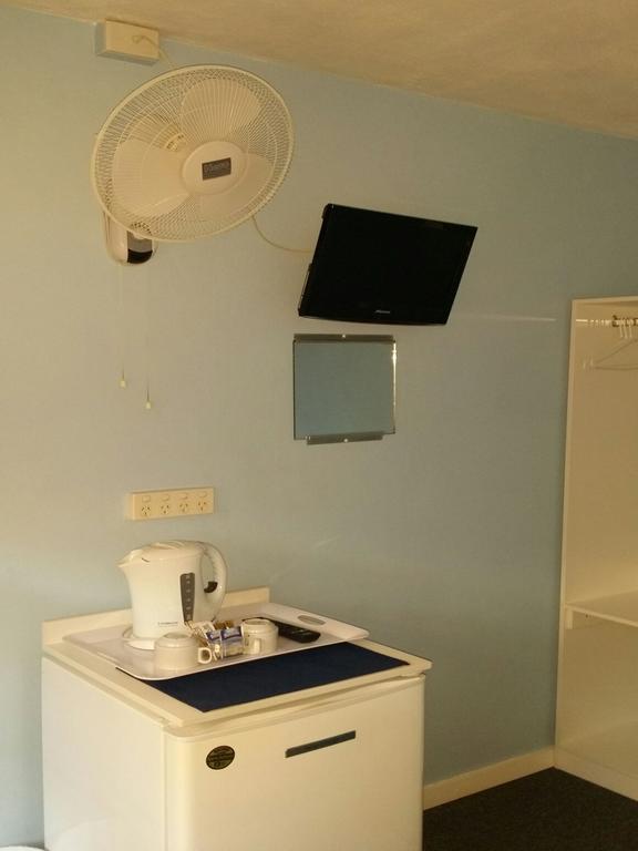 Reef Lodge Backpackers ทาวน์วิล ภายนอก รูปภาพ