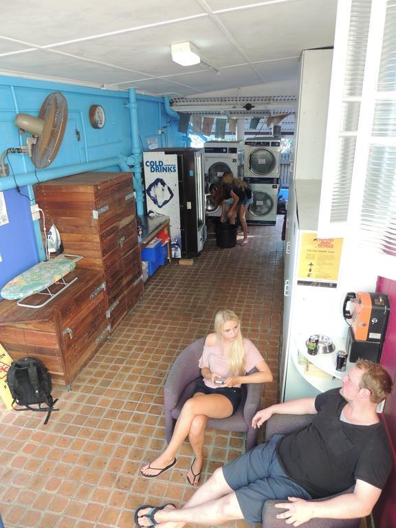 Reef Lodge Backpackers ทาวน์วิล ภายนอก รูปภาพ